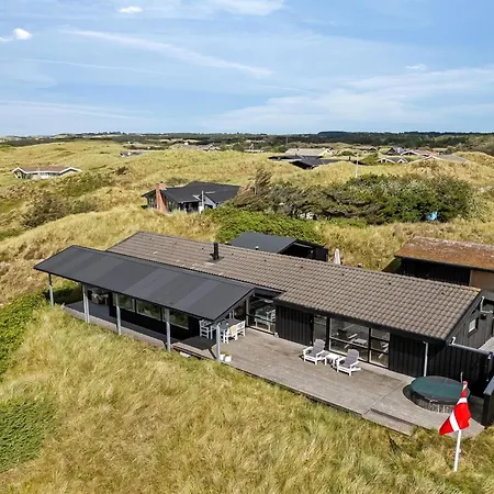 Jannus - 600m From The Sea By Interhome Saltum