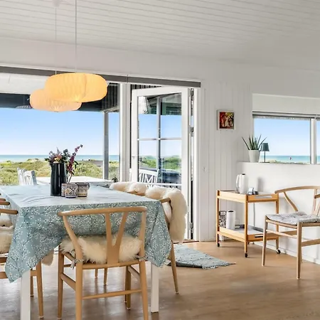 Jannus - 600m From The Sea By Interhome